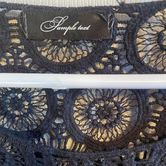 Sample text black crochet cropped top - Picture 3 of 5